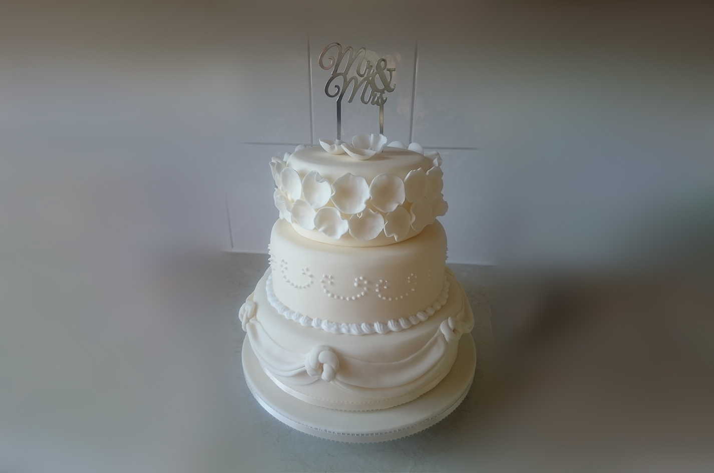 Inspire Me - Romantic Wedding Cake